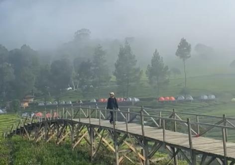 Riung Gunung Pangalengan, Salah Satu Wisata Kebun Teh yang Menyejukkan di Jawa Barat