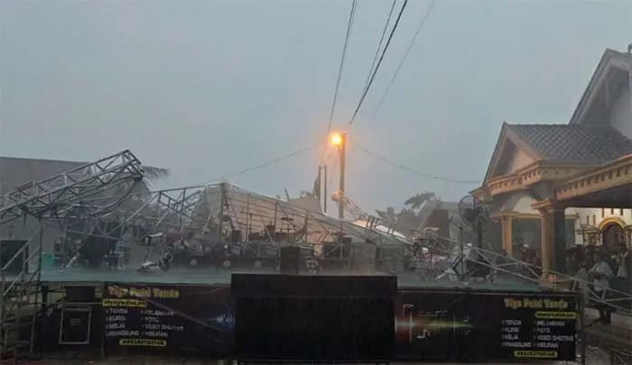 Tampil Acara Tasyakuran di OKI, Rara LIDA Nyaris Tertimpa Panggung Roboh