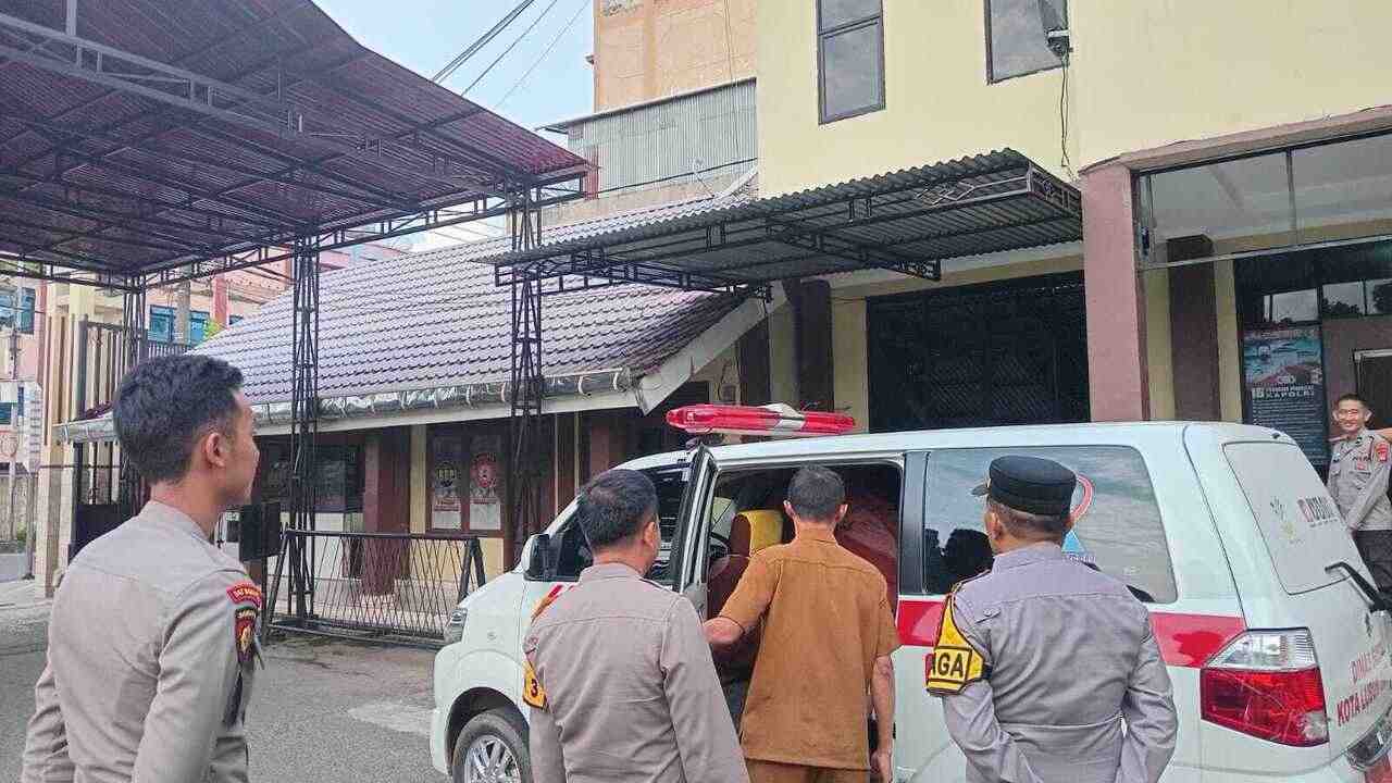 Mega Silvia Wanita Asal Kabupaten Agam Dipulangkan ke Sumatera Barat