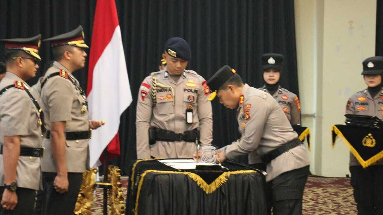 Pimpin Sertijab PJU dan Kapolres, Kapolda Sumsel Tegaskan Komitmen Kawal Program Prioritas Presiden