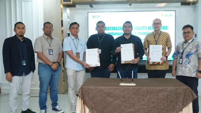 PLN UID S2JB dan PT Smart Group Tbk Tandatangani Kerjasama Penyambungan Listrik dan Perjanjian Hibah