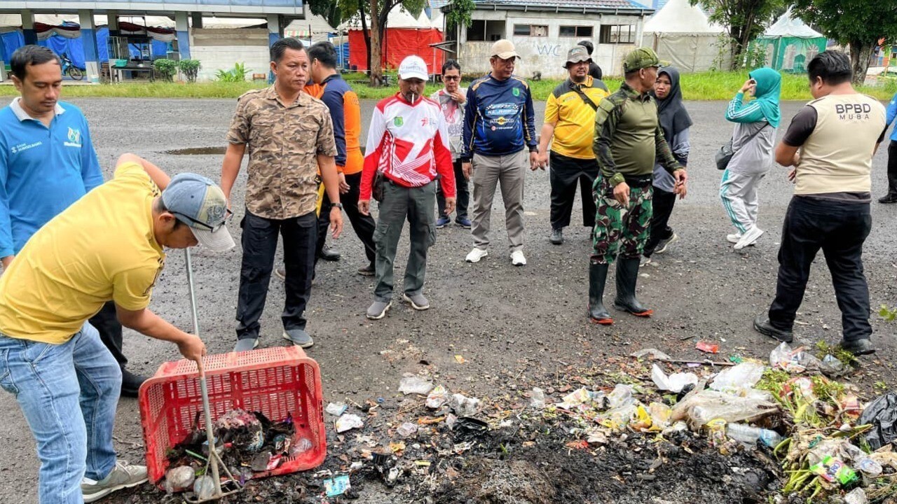 Budaya Gotong Royong Dihidupkan Kembali, Pemkab Muba Bersihkan Ruang Publik