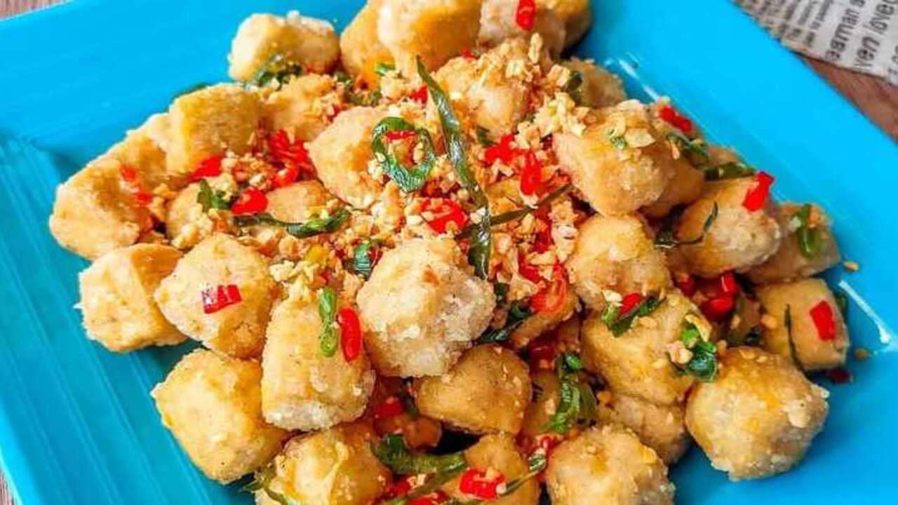 Tahu Cabe Garam Sensasi Pedas Gurih yang Menggoyang Lidah