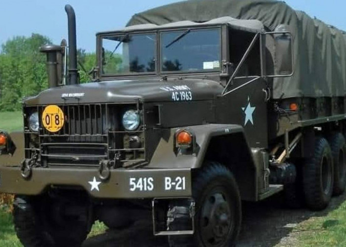 M125 Military Truck: Truk Militer 6x6 Legendaris Penakluk Medan Ekstrem.