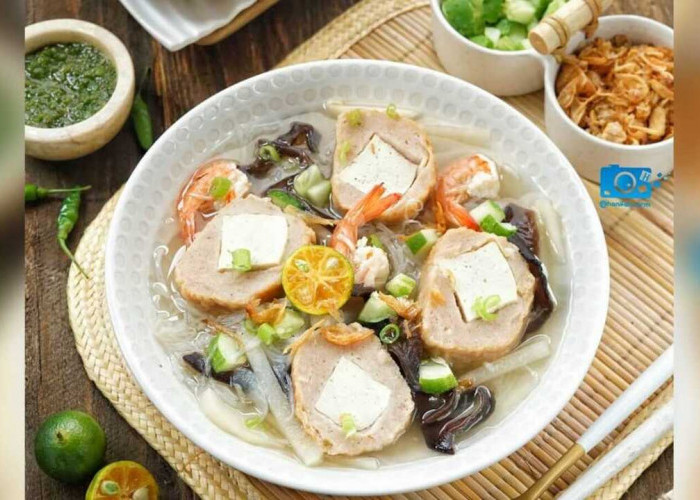 Pempek Kuah Model, Perpaduan Rasa Tradisional yang Kian Digemari