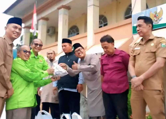 Baznas OKU Bagikan 3.000 Paket Daging Dam Haji