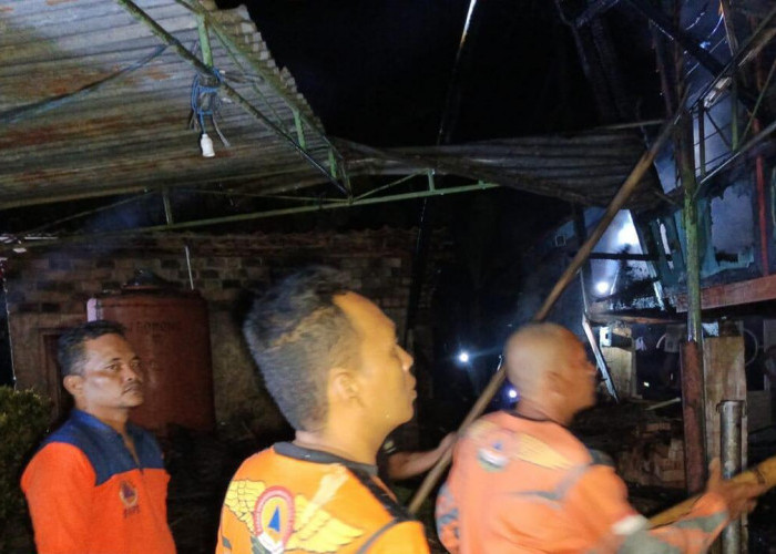 Satu Rumah Ludes Dilalap Si Jago Merah