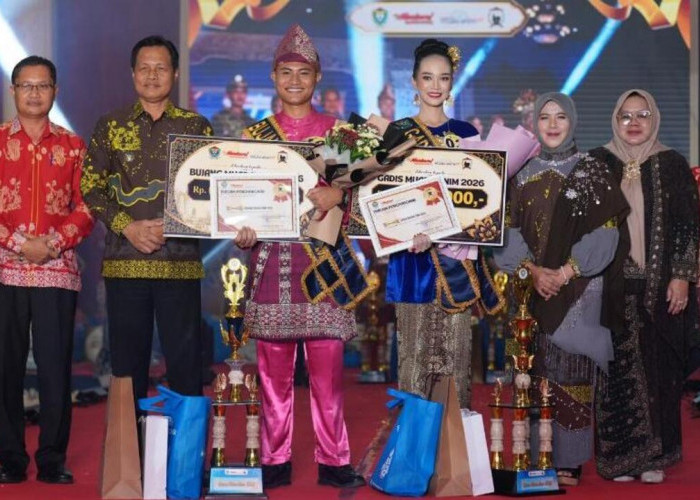 Raiyen dan Cece Menangkan Bujang dan Gadis Muara Enim 