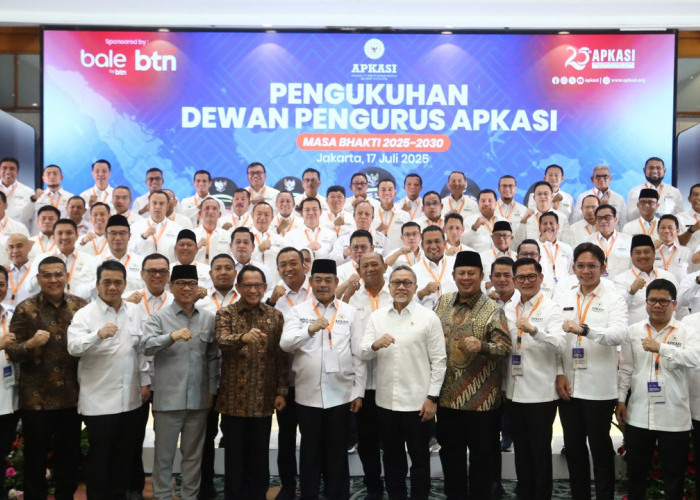 Gubernur Herman Deru Hadiri Pelantikan APKASI 2025–2030