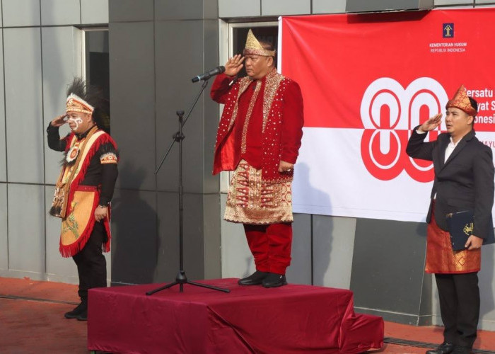 Kemenkum Sumsel Gelar Upacara HUT RI 2025, Semarakkan Wastra Nusantara