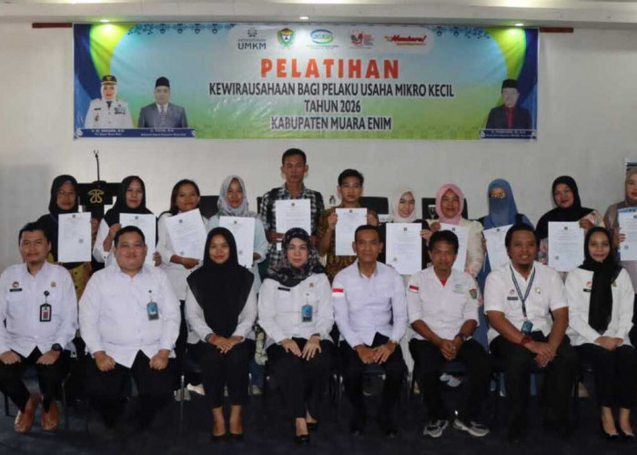 Serahkan 18 SK Pendirian Perseroan Perorangan, Kemenkum Sumsel Jemput Bola ke Pelaku UMK