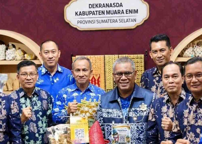Batik Khaman Muara Enim Tampil di Parade Wastra Nusantara Kriya Nusa 2026