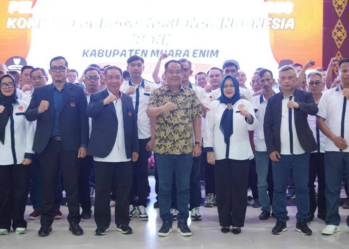Wagub  Cik Ujang Kukuhkan Kepengurusan  KONI Muara Enim Masa Bakti 2025-2029