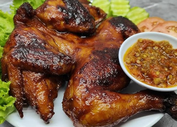 Ayam Bakar 1 Ekor : Sajian Tradisional yang Tetap Jadi Primadona Kuliner Nusantara