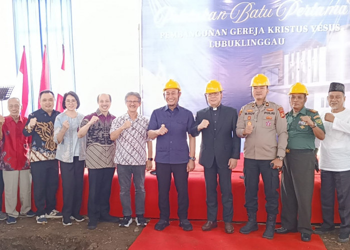 Simbol Toleransi dan Harmoni Antarumat Beragama, Walikota Hadiri Peletakan Batu Pertama Pembangunan GKY Lubukl