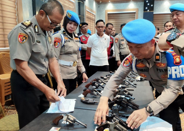 Perketat Disiplin Internal, Polres Muba Periksa Senpi Dinas dan Tes Urine Personel