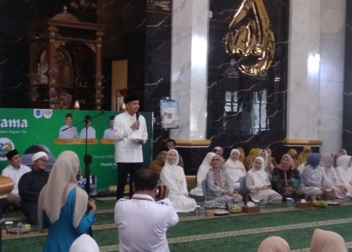 Bupati Panca Curhat Soal Kelurahan Jalan Rusak Didepan Jamaah Pengajian di momen HUT ke-22 Ogan Ilir