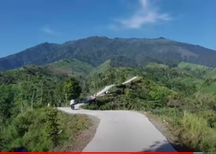 ‘Tol Kahyangan’, Jalan Viral Menuju Lokasi Wisata Negeri Kahyangan di Magelang, Pemandangannya Super Keren