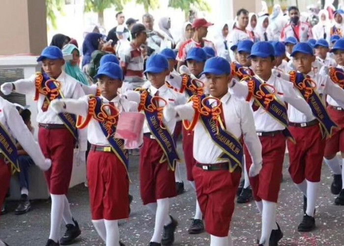 Ribuan Pelajar SD dan SMP di Prabumulih Ikut Lomba Gerak Jalan HUT RI ke 79