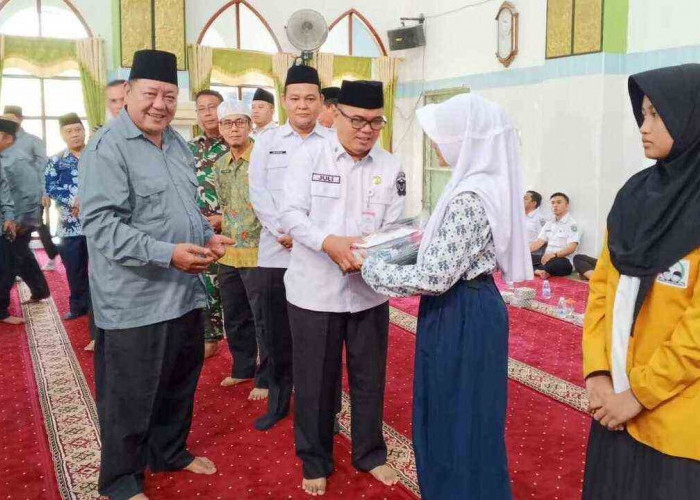 Distribusikan 122 Paket Sekolah dan Asupan 13 Anak Balita Wasting 