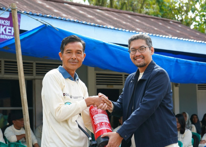 Peduli Lingkungan, Pusri Berikan Pelatihan Pengelolaan Sampah dan Aksi Bersih Desa di Pagar Alam 