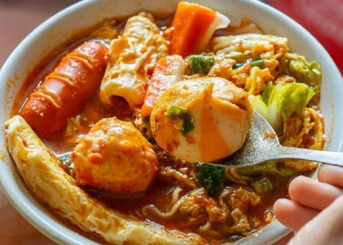 Seblak : Cita Rasa Pedas Khas Bandung yang Mendunia