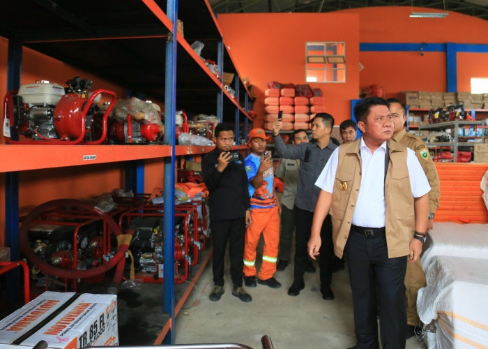 Bantuan Presiden untuk Karhutla Sumsel Telah Tersedia, Herman Deru Pastikan Kesiapan Logistik dan Peralatan