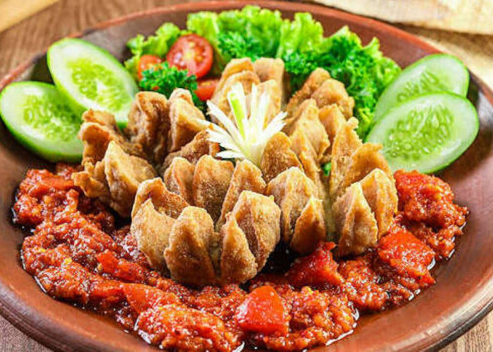 Bakso Goreng Aci Mekar, Jajanan Viral yang Bikin Ketagihan Warga Kota