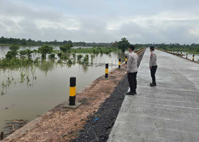 Pantau Debit Air Sungai Lematang, Imbau Warga Waspada 