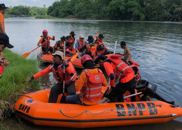 BPBD OKU Terjunkan Puluhan Personel Cari Korban Tenggelam di Sungai Ogan