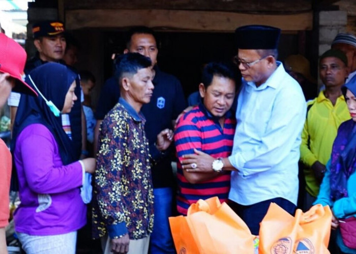 Pemkot Prabumulih Ganti Dokumen Kependudukan Korban Kebakaran, Warga Terima E-KTP dan KK Baru