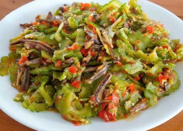 Sensasi Pahit dan Gurih Bersatu, Tumis Pare Campur Teri Jadi Favorit di Meja Makan