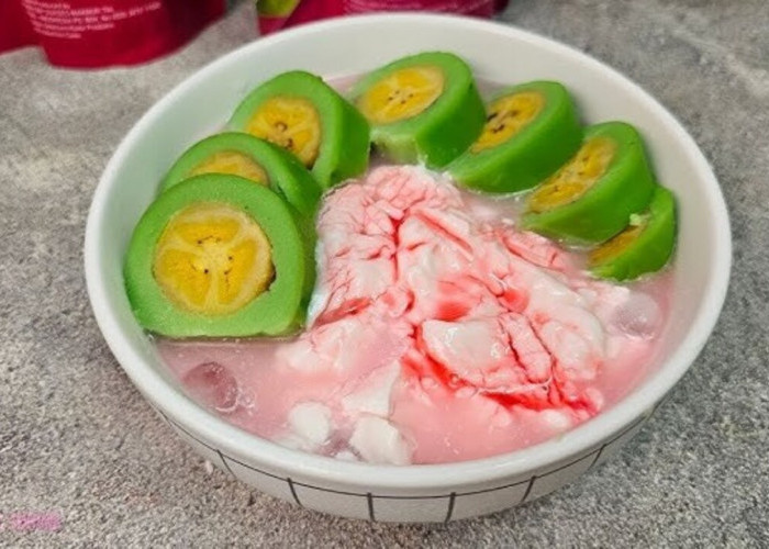 Es Pisang Ijo, Kuliner Tradisional yang Tetap Bertahan di Tengah Gempuran Modernisasi