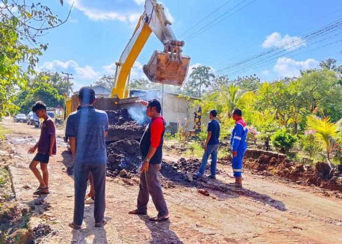 Warga 5 Desa di OKU Inisiatif Perbaiki Jalan Pakai Dana Swadaya