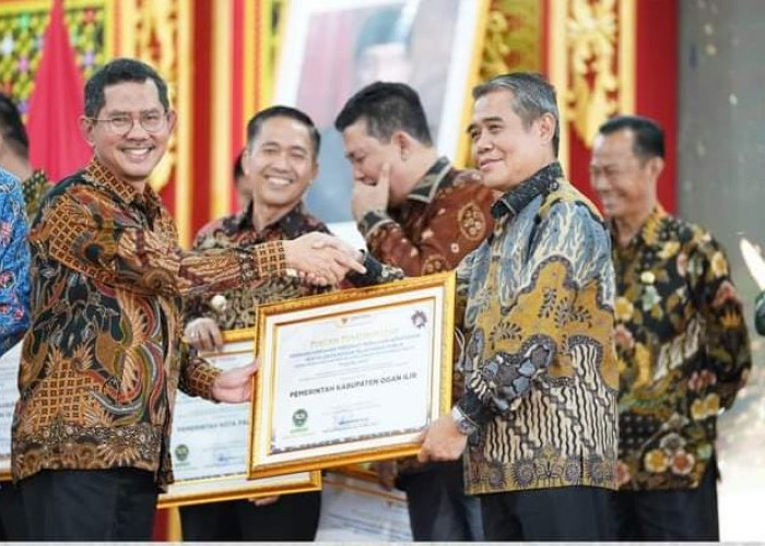 Pemkab Ogan Ilir Raih Penghargaan Hijau dari Ombudsman RI untuk Penyelenggaraan Pelayanan Publik Tahun 2023