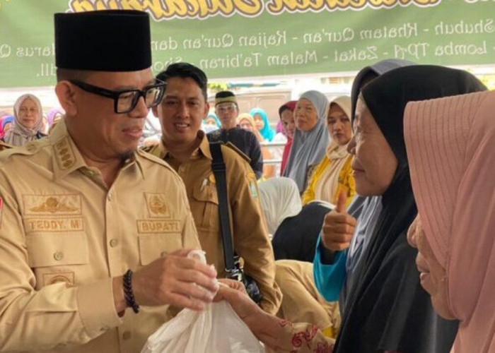 Pemkab OKU Gelar Pasar Murah, Warga Cukup Bayar Rp50 Ribu