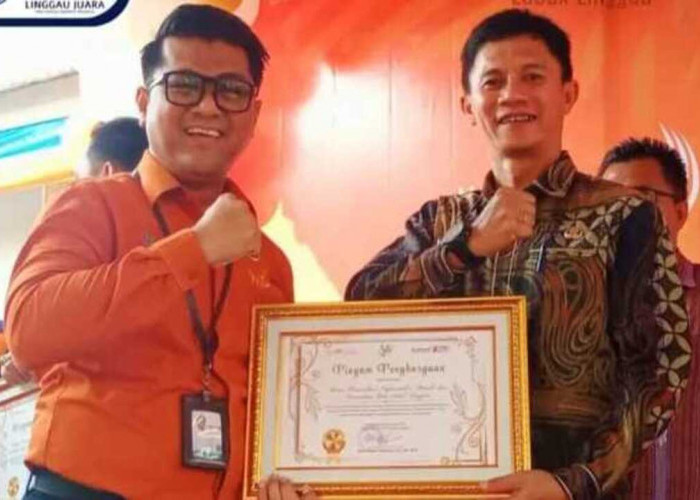 Diskominfotiksan Lubuklinggau Raih Penghargaan di Peringatan Hari Statistik Nasional 2025