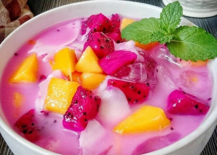 Es Buah: Minuman Segar yang Tak Pernah Lekang oleh Waktu