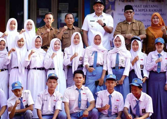 Wakil Wali Kota Prabumulih Tekankan MPLS Bukan Ajang Perpeloncoan, Ajak Siswa Baru Kenali Potensi Diri