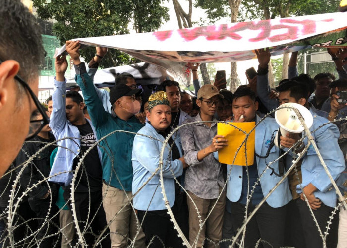 Wakil Ketua DPRD Sumsel Terima Aksi Demo Mahasiswa, Ini Tuntutannya