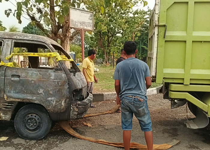 Tangki Mobil Bocor Saat Isi BBM