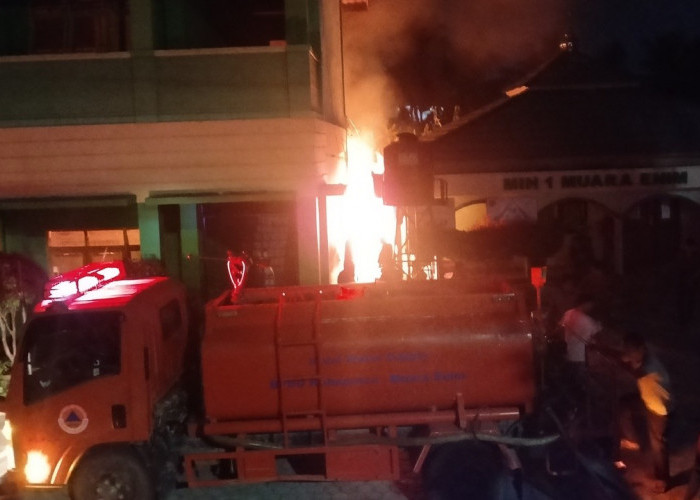 Korsleting Listrik, Kantin MIN 1 Muara Enim Membara