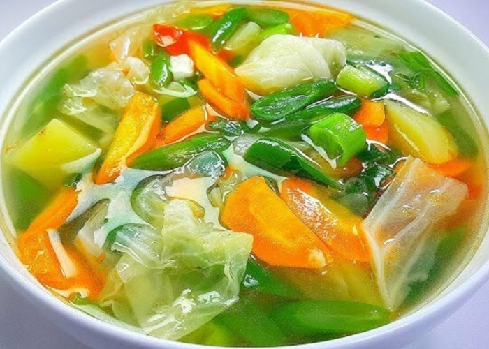 Sayur Sup, Hidangan Sederhana yang Menjadi Simbol Sehat dan Kebersamaan