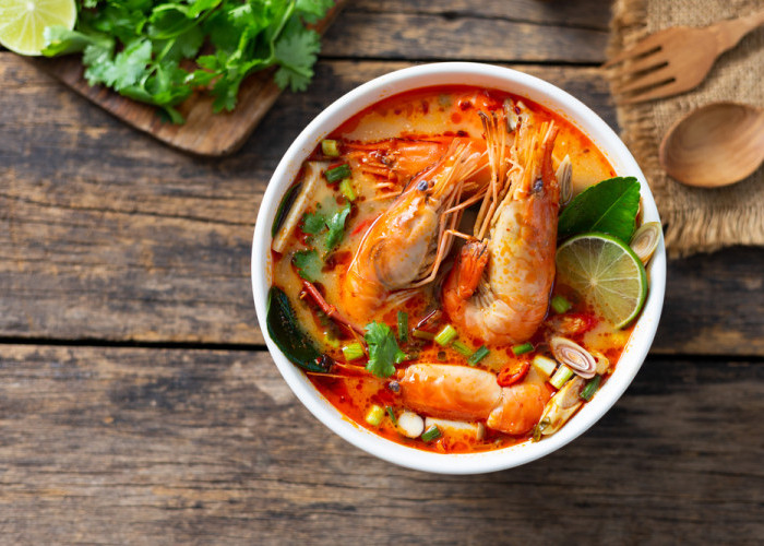 Tom Yum Udang : Perpaduan Sempurna Asam Pedas Khas Thailand yang Menggoda Selera