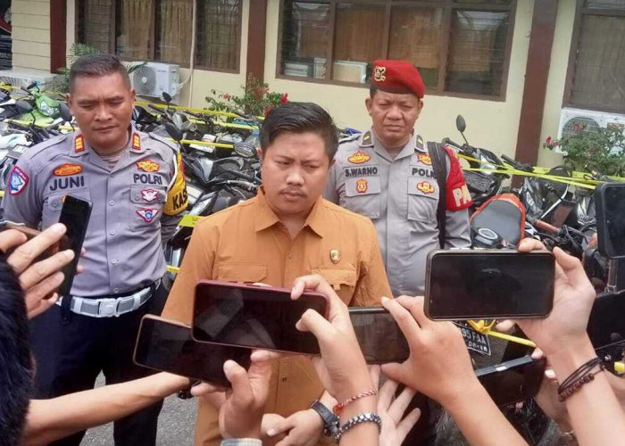 Polres Lubuklinggau Gerebek Gelanggang Adu Ayam Pengunjung Kalang Kabut Tinggalkan Puluhan Kendaraan Bermotor