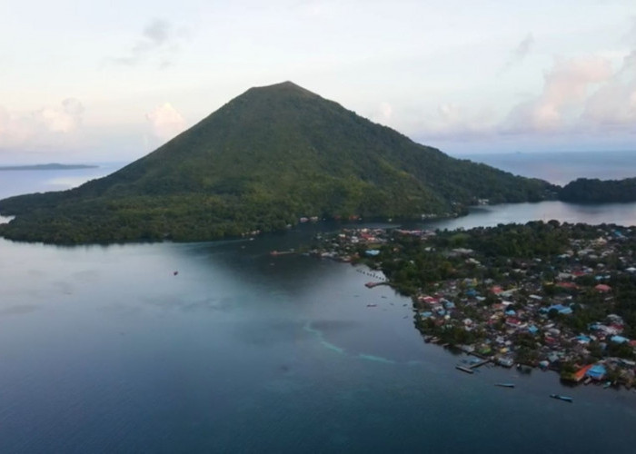Menelusuri Keindahan Alam dan Sejarah Budaya di Wisata Banda Neira, Maluku Tengah