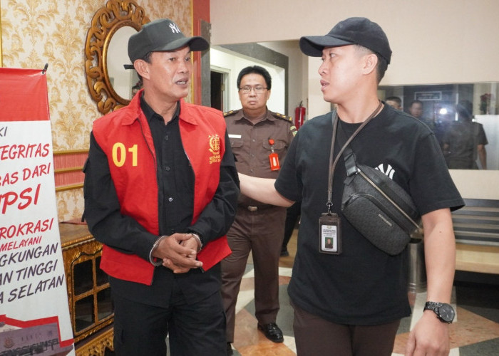 Dugaan Korupsi Proyek Pasar Cinde: Mantan Wako Palembang Harnojoyo Ditetapkan Tersangka dan Ditahan di Rutan
