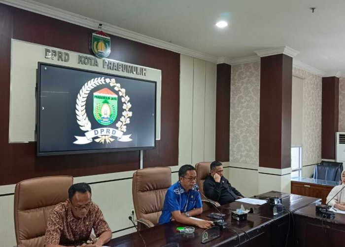 Rapat Bersama Bapenda dan Pertamina, Komisi II DPRD Prabumulih Imbau Perusahaan Gunakan Kendaraan Nopol Prabum