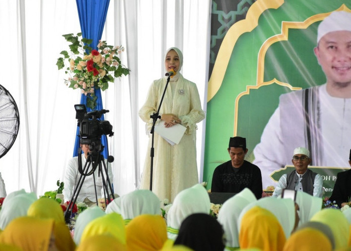 Ketua TP PKK OKI Hadiri Tabligh Akbar dan Wisuda Alqur'an Jelang Ramadhan