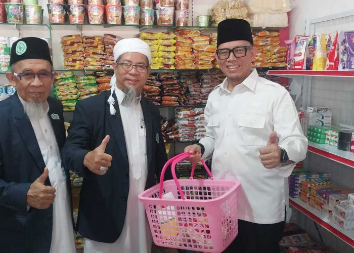 Dukung Ekonomi Umat, Bupati Ajak Masyarakat OKU Belanja di MUI Mart